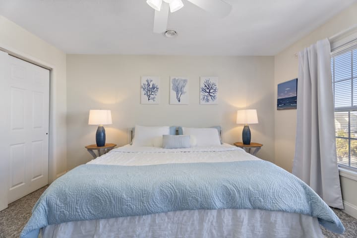 Საწოლი 193 × 203 სმ მთავარ საძინებელში