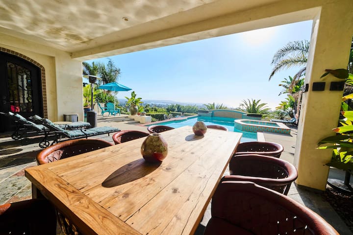 Pool, Hot Tubs, Views – Castillo de Windsor