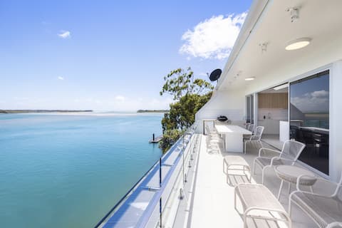 River's Edge At Mariners