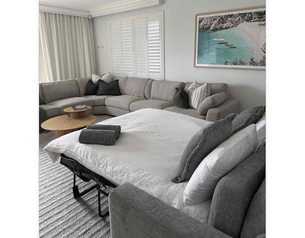 Mount Martha Manor Indoor Pool & Ocean Views