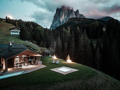 Top performing Airbnb: Chalet Ski in Sëlva