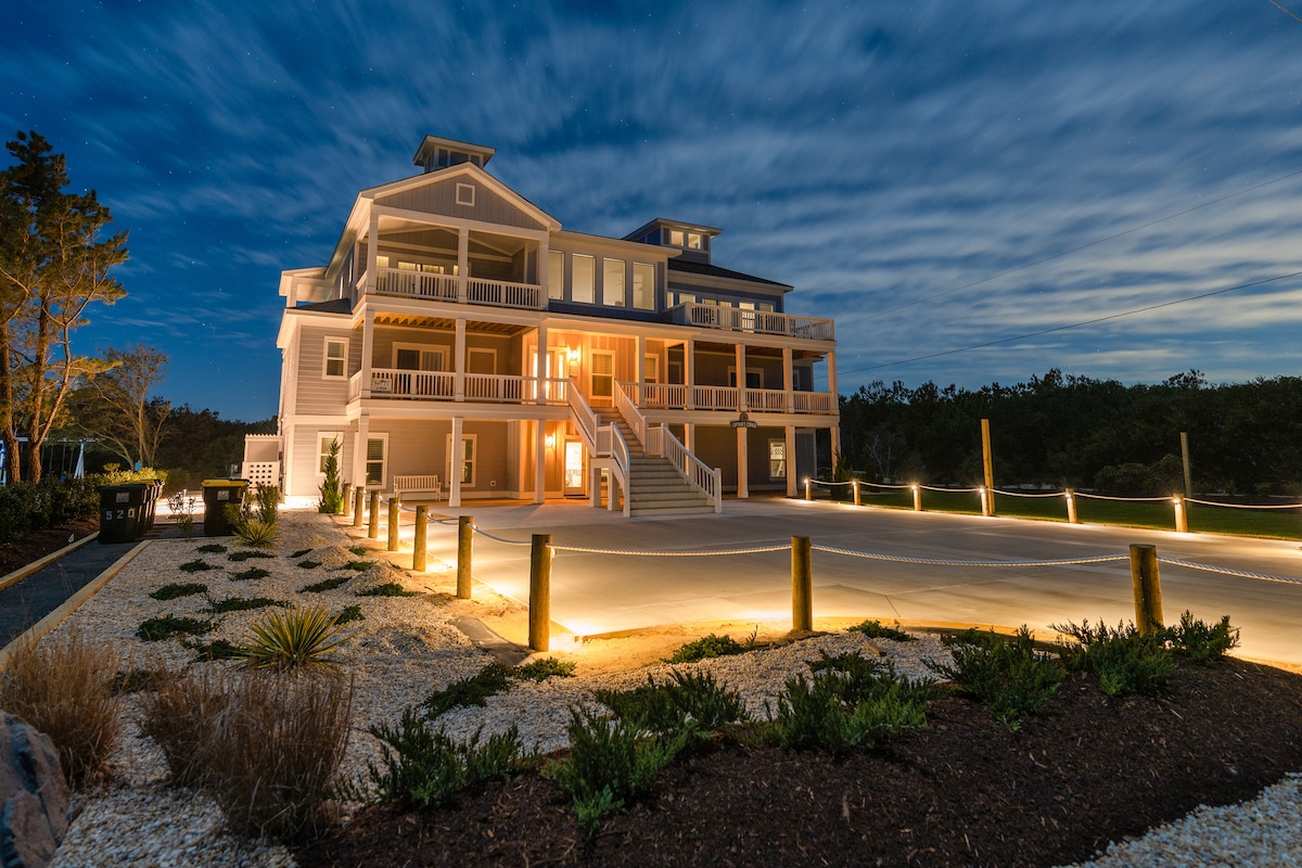 Corolla Retreat for 28 | Pool, Hot Tub & Theater