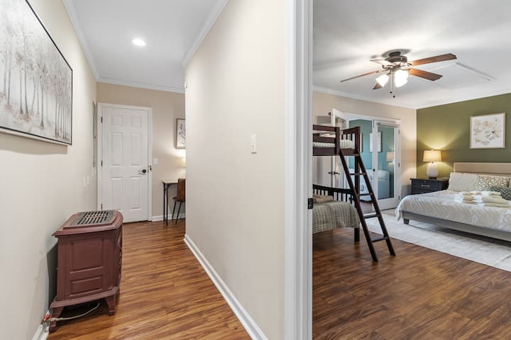 2. spálňa s manželskou posteľou a poschodovými posteľami