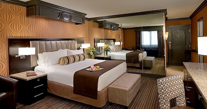 King size bed! Great rest after a long day of adventures!