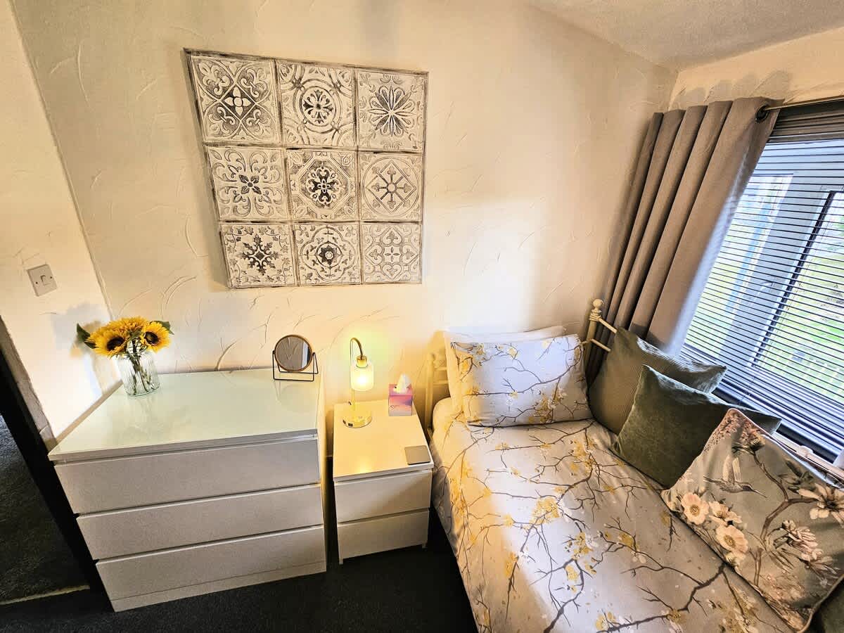 غرفة النوم 2