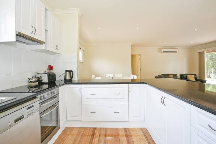 Boston Beach House 46 gallery image 3