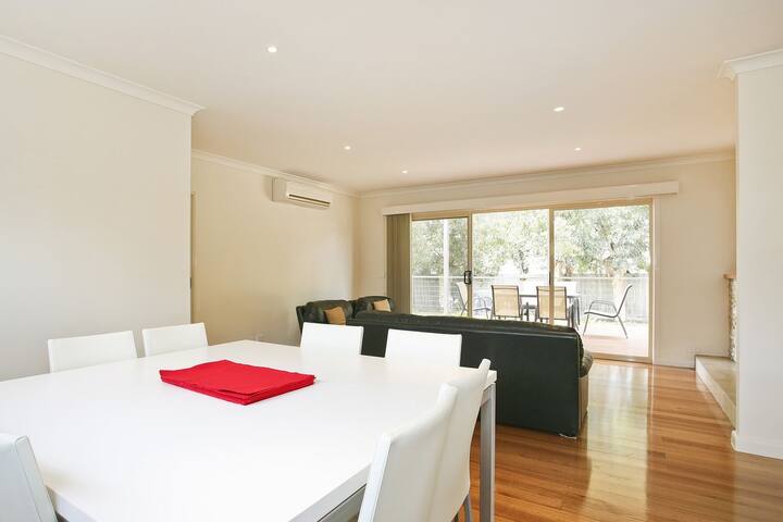 Boston Beach House 46 gallery image 4