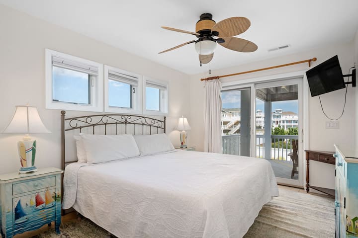 WH386: Sea Forevermore | ML Bedroom 4 - King