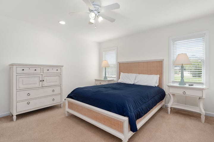 WH386: Sea Forevermore | LL Bedroom 2 - Queen