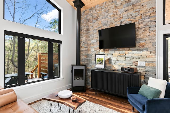 15min2avl, Hottub, Fireplace, King Bed, Private - Asheville, NC