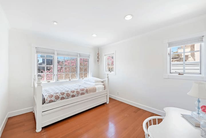 f104b1abaef10b1af595d73dc4ec5945-uncropped_scaled_within_1536_1152