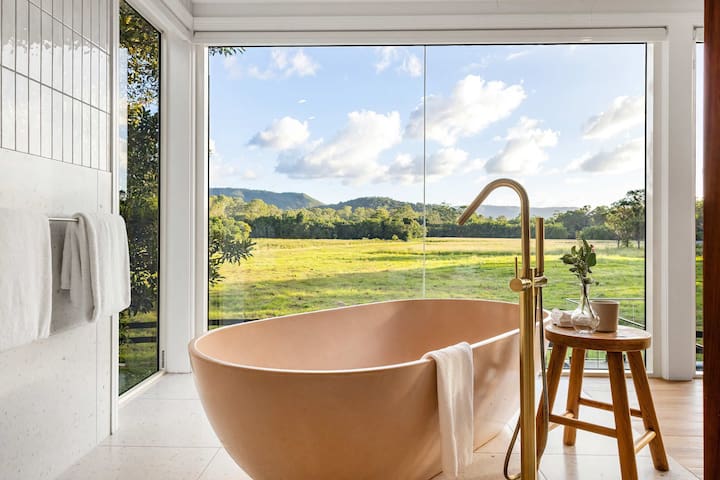 Paddock View Ranch in the Sunny Coast Countryside