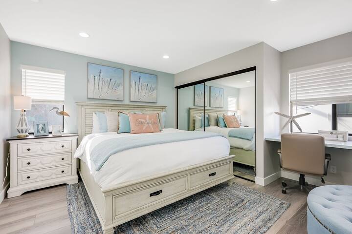 Luxury Meets Coastal Charm in North Mission Beach gallery image 3