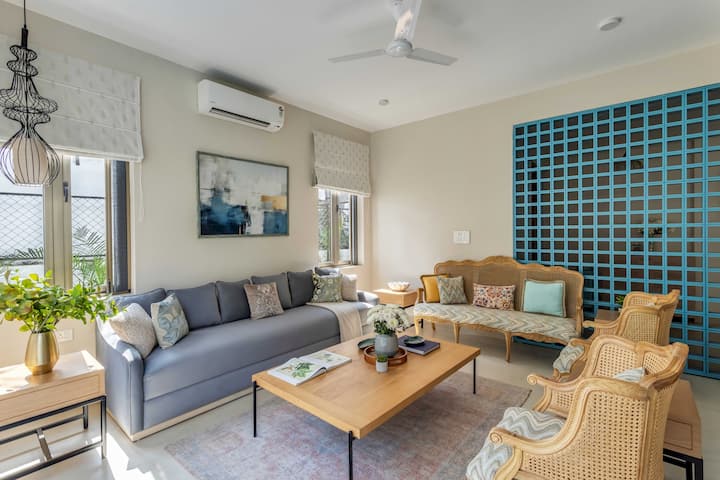 Living room image 3
