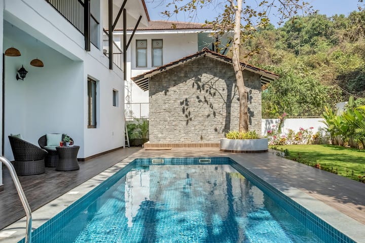 Trezora Candolim Luxury 4bhk Pvt Pool Villa - 果阿邦