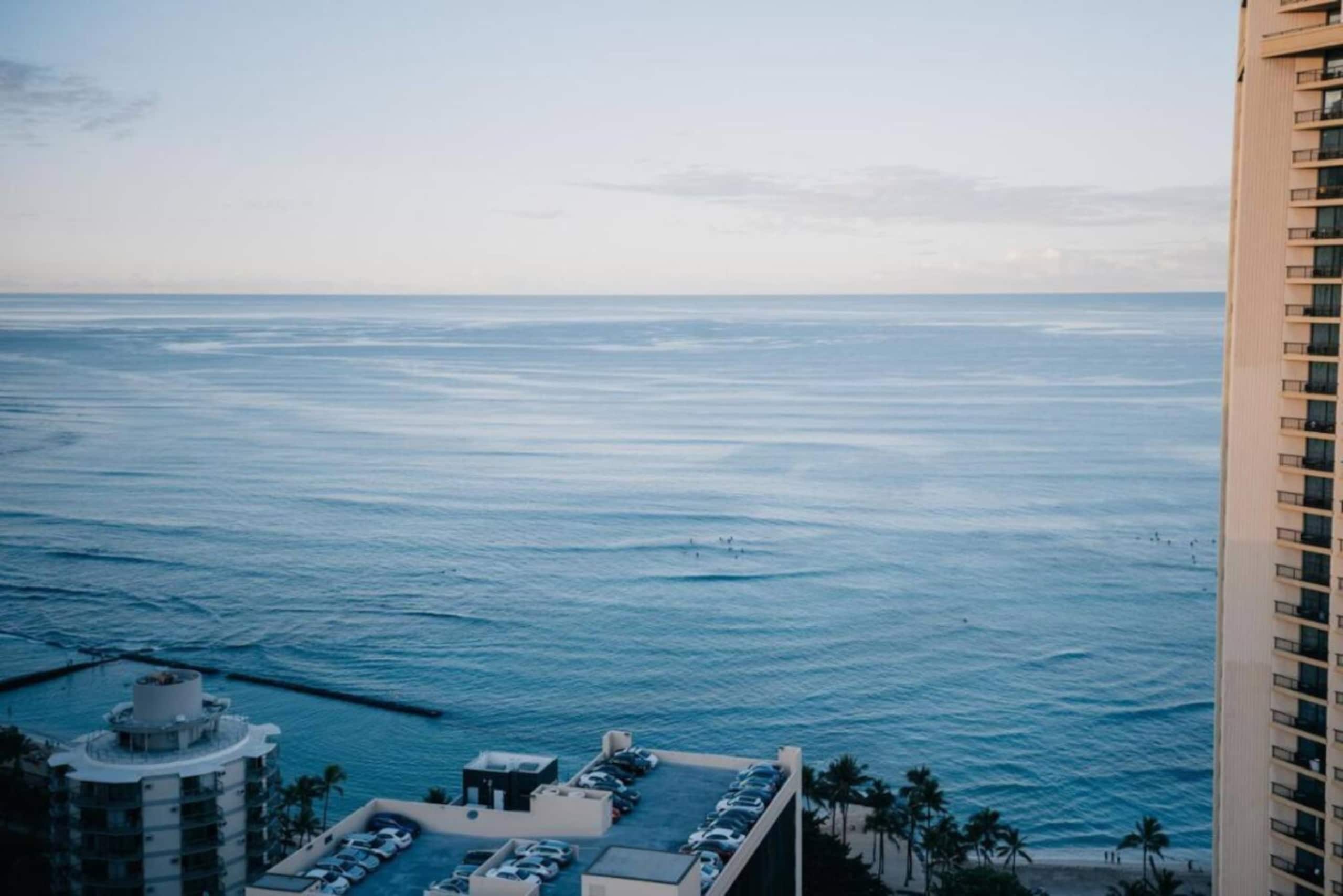 Ocean View•1 BR Corner Unit•Steps to Waikiki Beach - Image 27