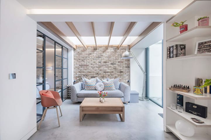 The Portobello Star – by Out of Office Lifestyle