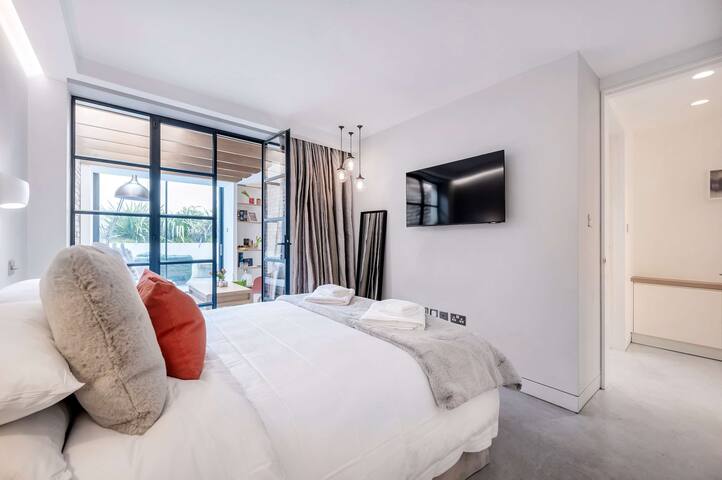 The Portobello Star – by Out of Office Lifestyle gallery image 2