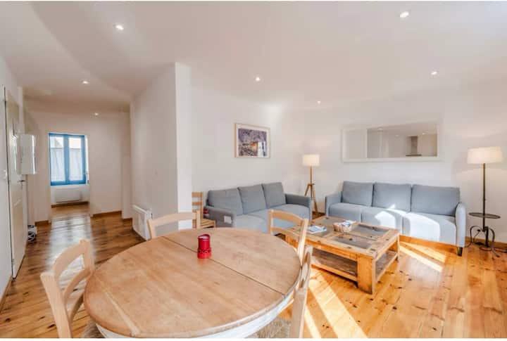 Design -Terrasse -6 Personnes- Centre- Ville- Wifi - Ax-les-Thermes