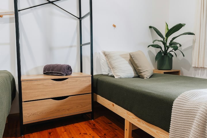 Twin Room @ Paperbark (W/ Home-cooked Breakfast) - Cooktown