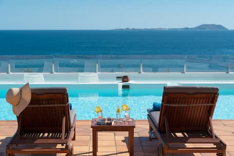 Costa Roja villa with pool in Playa Blanca