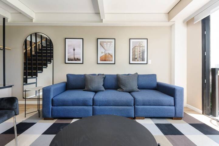 w* | Bright 2BR Duplex with Balcony in Condesa gallery image 5