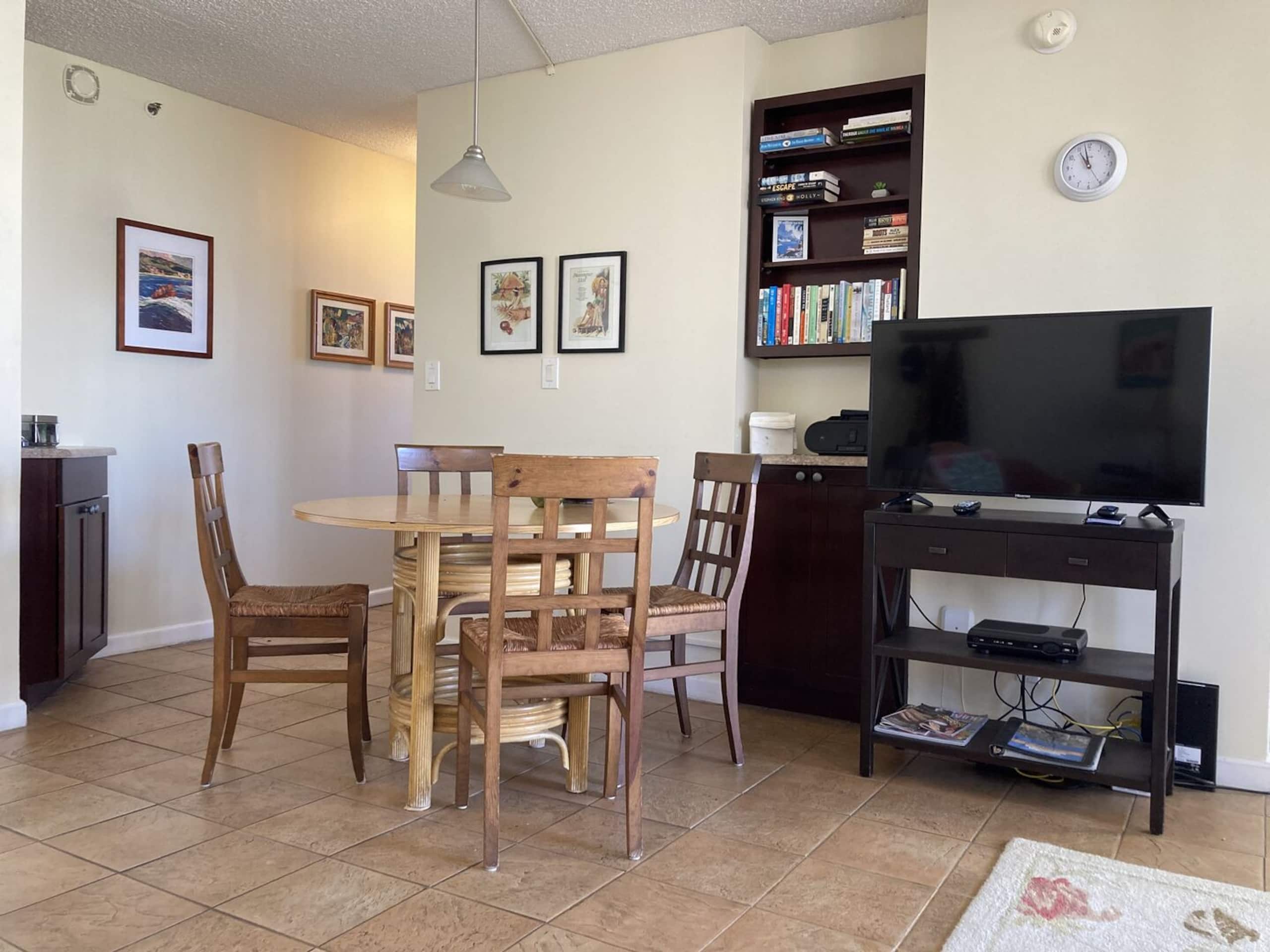 Condo in Honolulu · ★4.96 · 1 bedroom · 2 beds · 1 private bath - Image 7