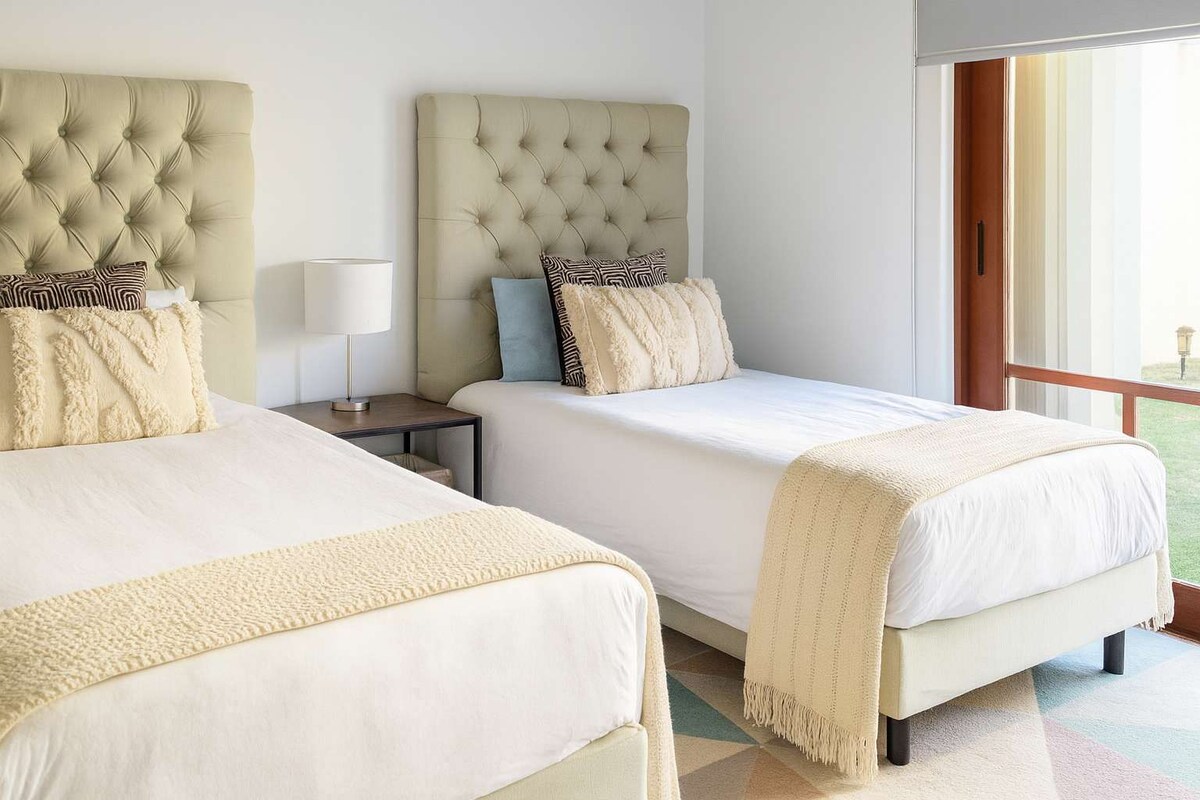 Chumba cha kulala chenye vitanda 2: kinafaa kwa watoto/marafiki
