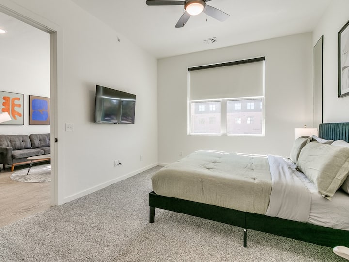 33-215 E Campbell St-33