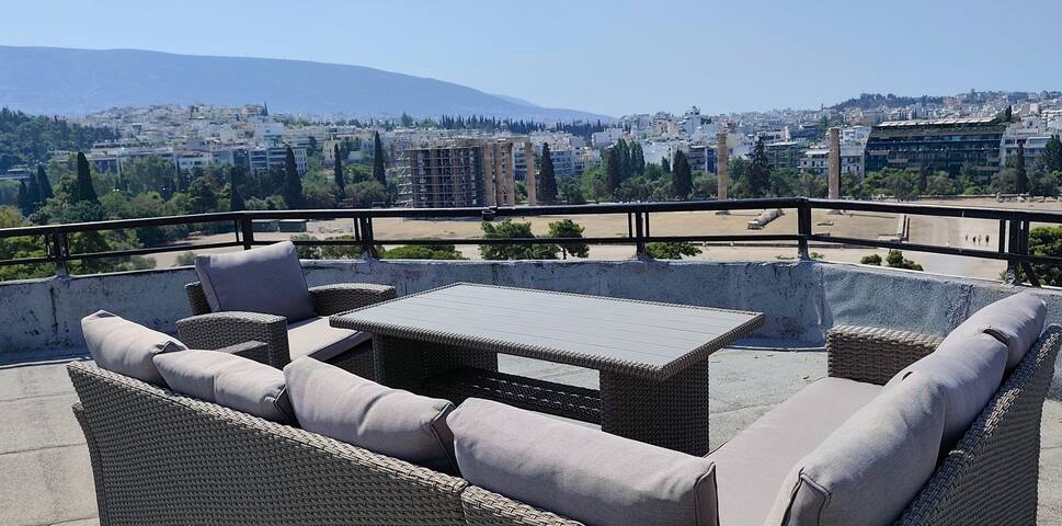 Marvelous apartment in Plaka gallery image 5