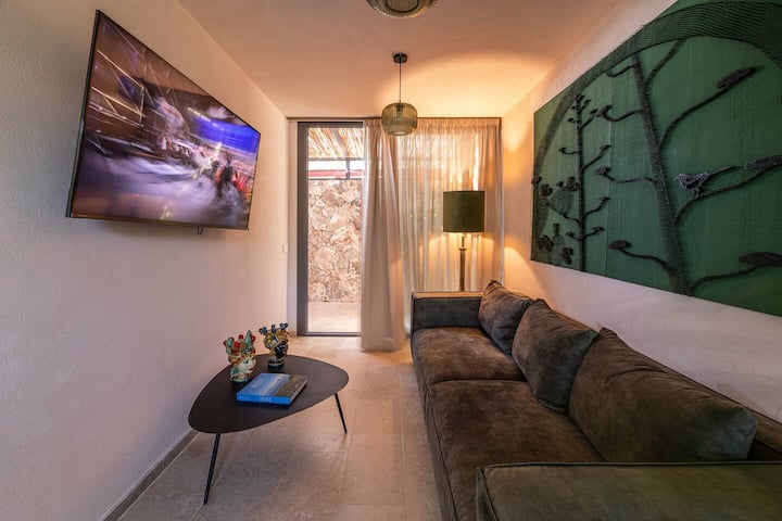 F1b1405d f9ee 42f5 b467 658468a1d443