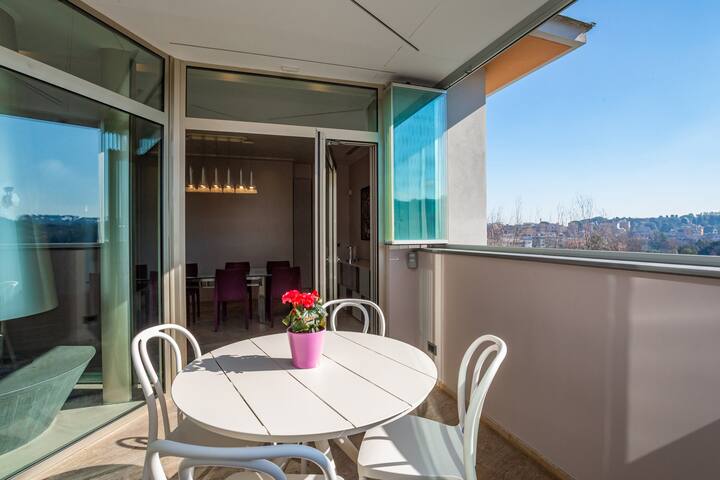 Vatican Exclusive Penthouse w Terrace and Parking gallery image 5