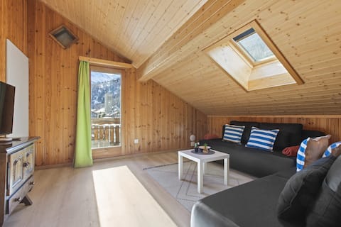 Alpine apartment 5 minutes by bus from Saas-Fee