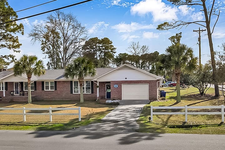 Wavecrest Beach Vacations managed Airbnb listing 3