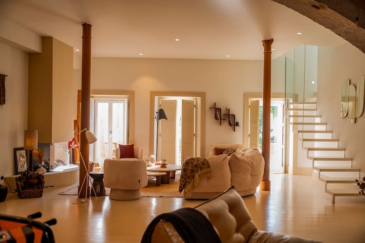 4BR Garden Jacuzzi Football & Basket Field