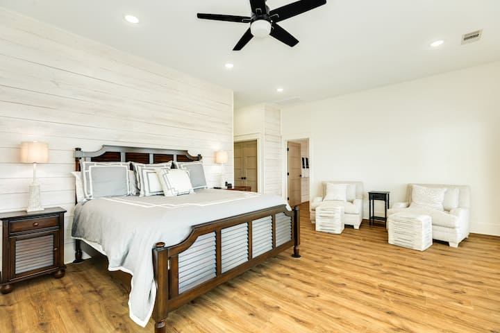 Primarni apartman - bračni krevet (širine 180-220 cm),