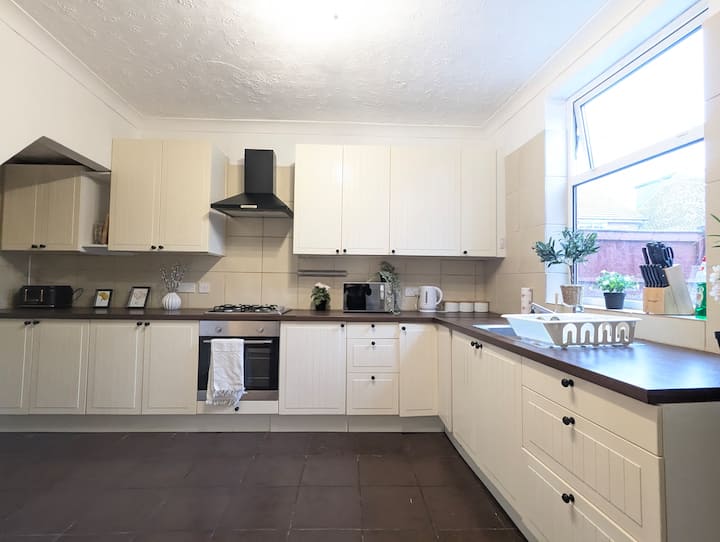 Modern Double Room Dedicated Bath & Free Parking - York