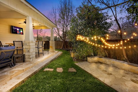Top performing Airbnb: Relax & Entertain | Firepit, Grill, Near Riverwalk in Northeast Inner Loop