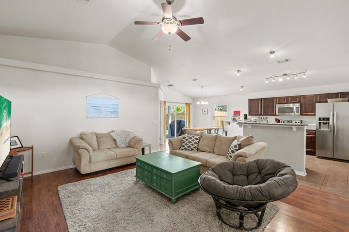 Tranquil Retreat Private  Home! - Navarre, FL