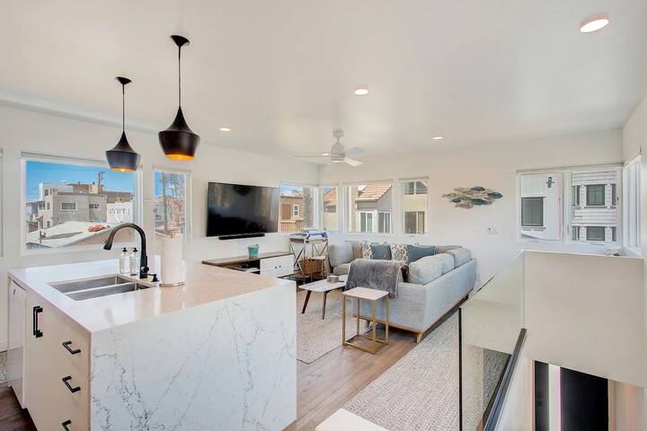 Luxury Beach Home | Rooftop, Ocean View, AC, Patio gallery image 4