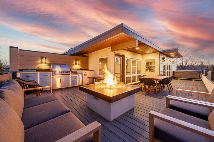 Group Luxury: Heated Pool, Rooftop Spa, Fire Pits gallery image 2
