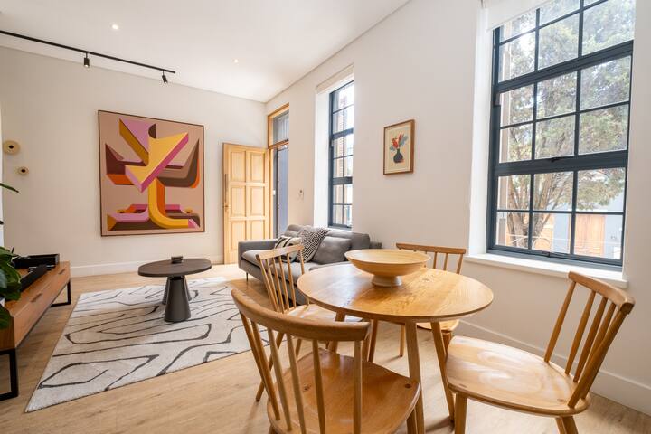 Two-Bedroom Apartment with Hot Tub in De Waterkant gallery image 4