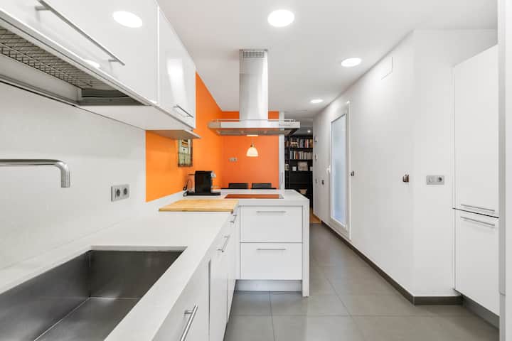 Family Apartment in Barcelona Downtown