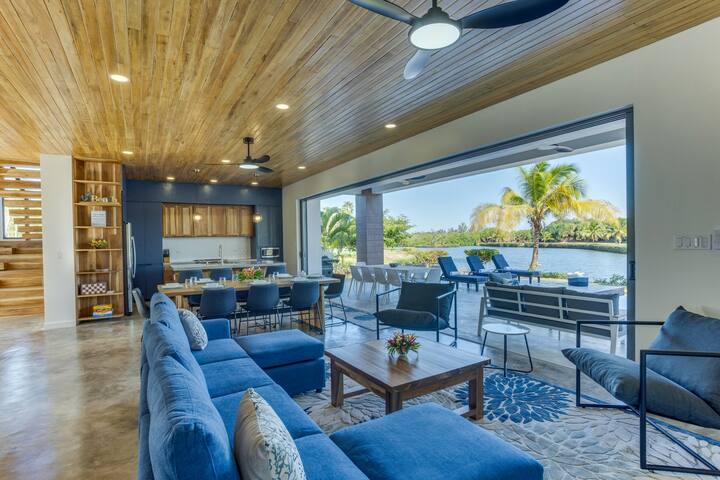 8-BR villa with private pool, rooftop deck & kayak gallery image 3