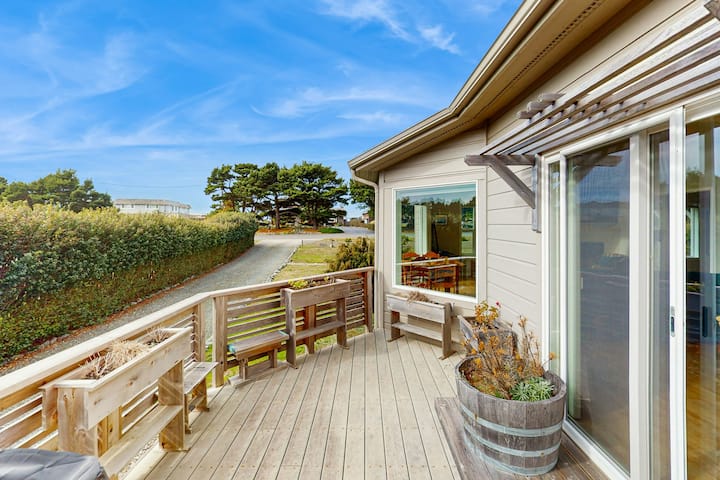 3 Br Home With Wifi, Deck, Grill, 1 Block To Beach - Bullards Beach, OR