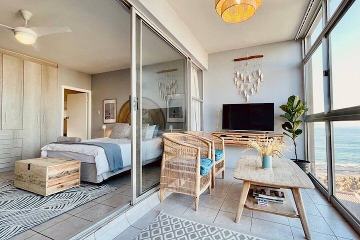 Modern Sea View Stay | 1 Br | Desk | Beach Access - Mount Moreland