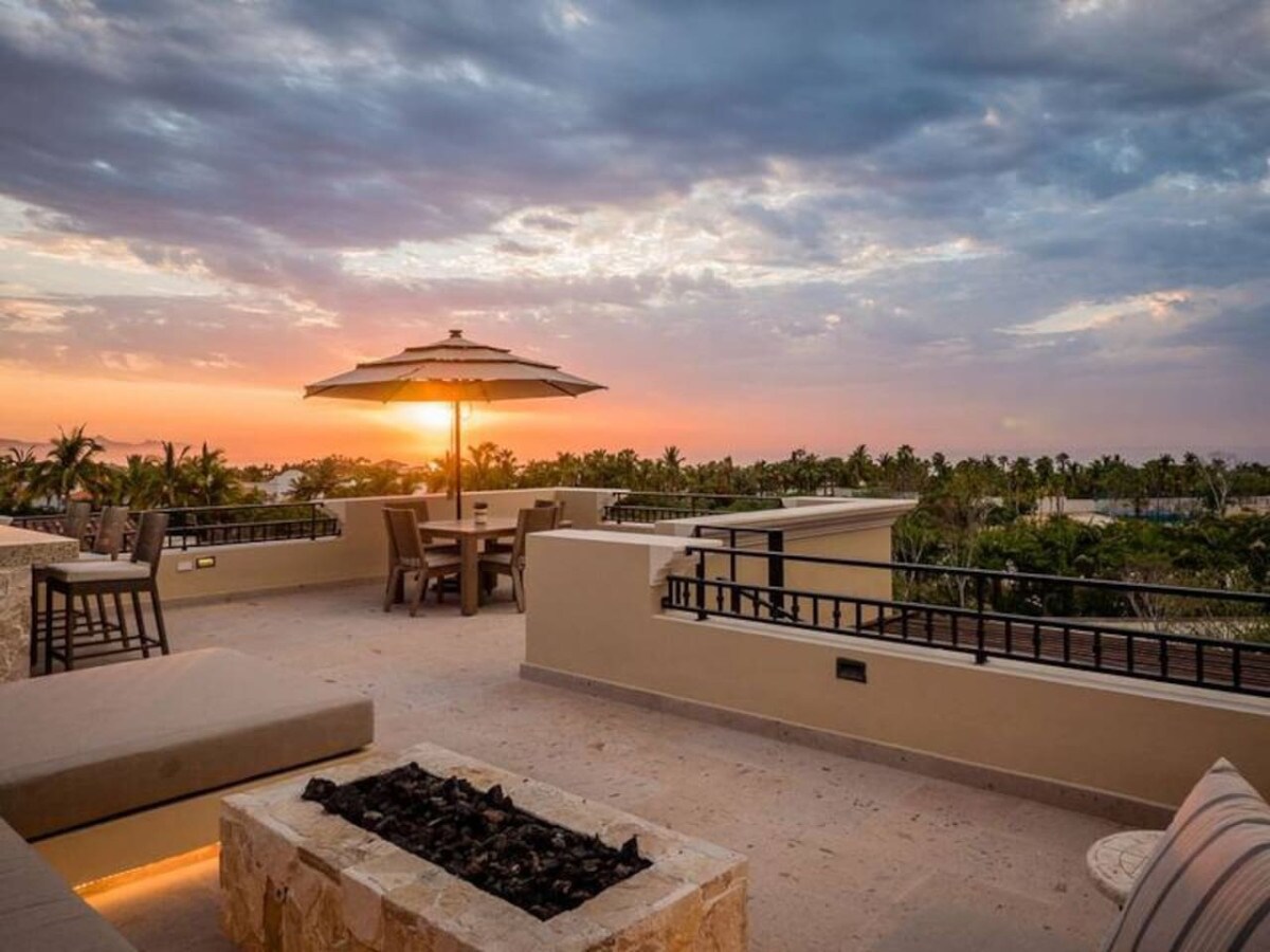 Palmilla Dunes Coco Palma 421 Winter Special — 3 bedroom vacation rental in Palmilla