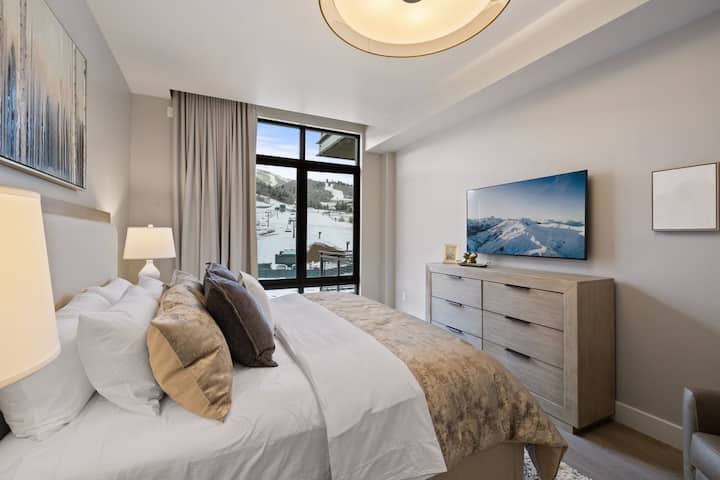 Dormitorio principal | Alpine Ridge en Deer Valley, Utah by Luxus Vacation Properties
