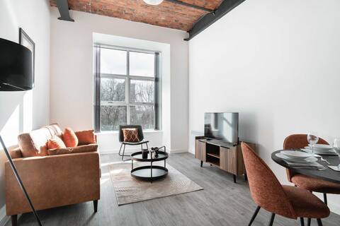 Top performing Airbnb: 2 Bedroom Manchester Apt near Etihad Stadium in Miles Platting & Newton Heath