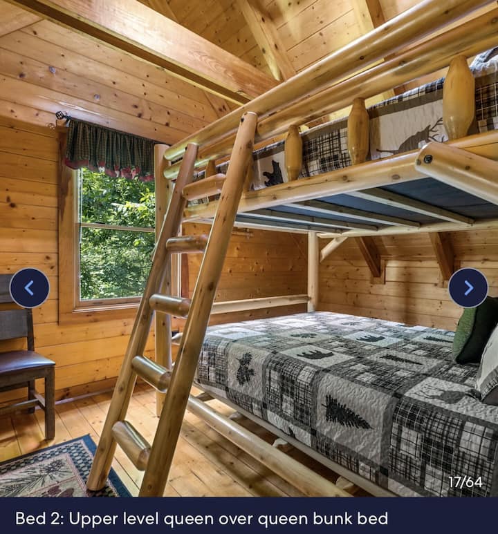 Двуетажни легла – уютни дървени колиби за малки авантюристи